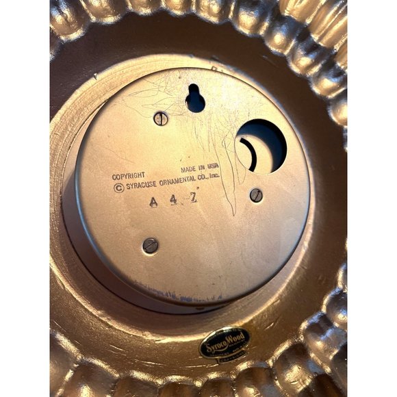 MCM SYROCO 16" Gold SUNBURST 8-DAY JEWELED MID-CENTURY ATOMIC CLOCK & KEY WORKS - Picture 4 of 7